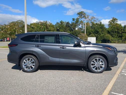 2025 Toyota Highlander Limited