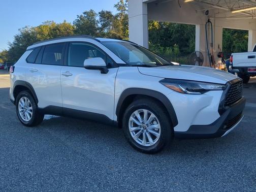 2023 Toyota Corolla Cross LE