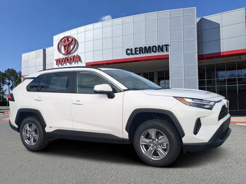 2025 Toyota RAV4 Hybrid XLE