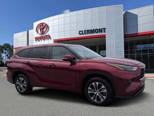 Pearl 2023 Toyota Highlander XLE