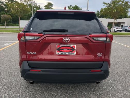 2024 Toyota RAV4 XLE