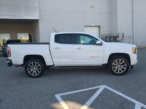 2022 GMC Canyon 4WD Denali
