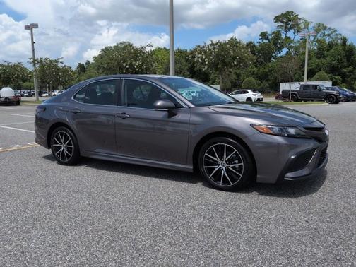 Predawn Gray Mica 2023 Toyota Camry SE