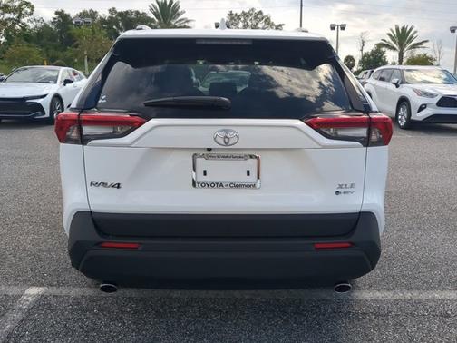 2025 Toyota RAV4 Hybrid XLE