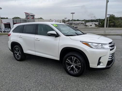 2019 Toyota Highlander LE