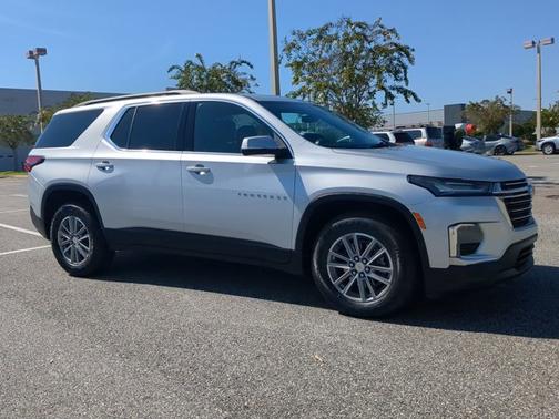 2022 Chevrolet Traverse LT Cloth