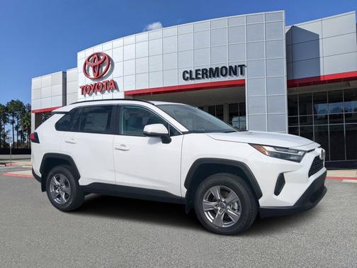 2025 Toyota RAV4 XLE