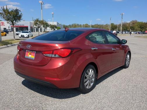 2014 Hyundai ELANTRA SE