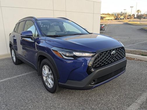 2024 Toyota Corolla Cross LE