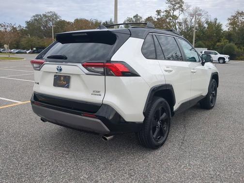 2019 Toyota RAV4 Hybrid XSE