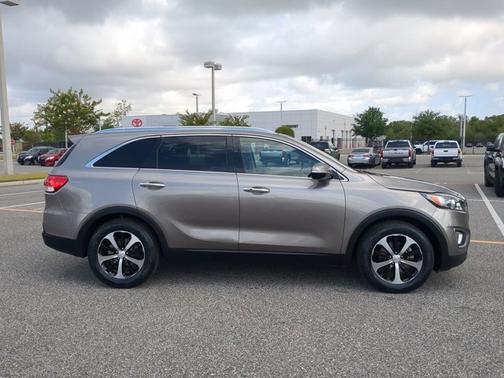 2016 Kia Sorento EX