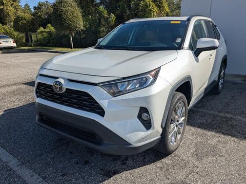 2021 Toyota RAV4 XLE Premium