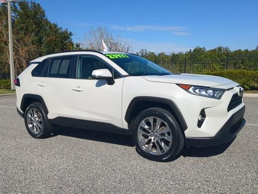 2021 Toyota RAV4 XLE Premium