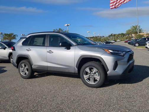 2025 Toyota RAV4 Hybrid LE