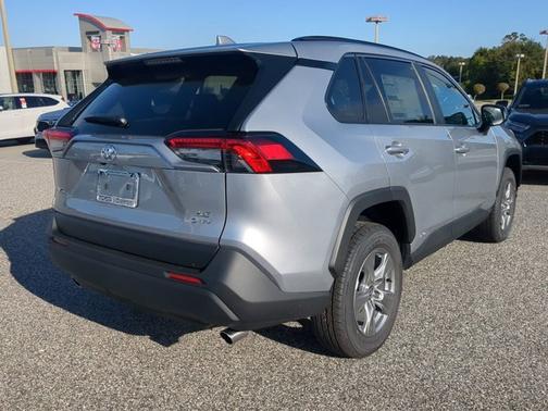 2025 Toyota RAV4 Hybrid LE