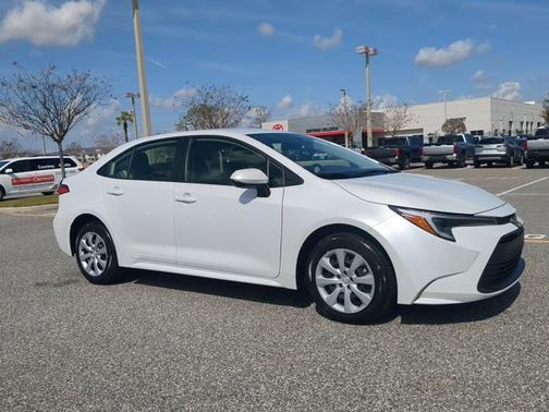 2025 Toyota Corolla Hybrid LE