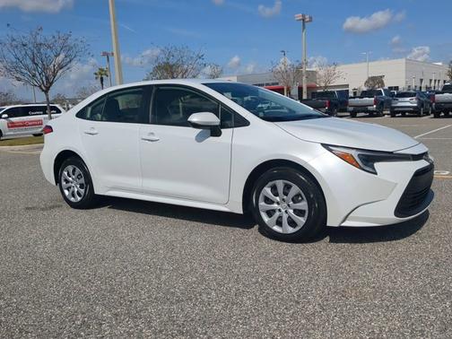 2025 Toyota Corolla Hybrid LE