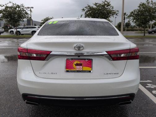 Blizzard Pearl 2017 Toyota Avalon Limited