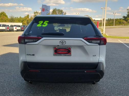 2025 Toyota RAV4 LE