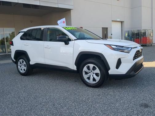 2025 Toyota RAV4 LE