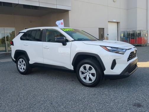 2025 Toyota RAV4 LE