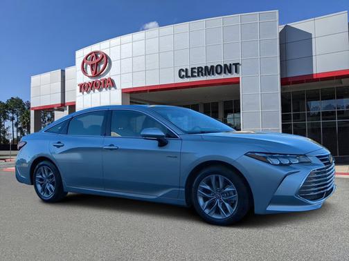 2019 Toyota Avalon Hybrid XLE