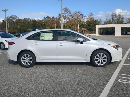 2026 Toyota Corolla Hybrid LE