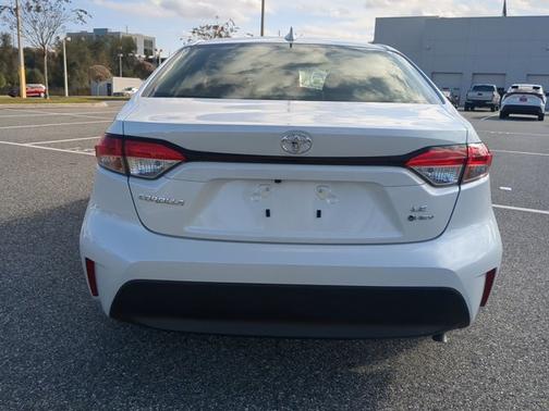 2026 Toyota Corolla Hybrid LE