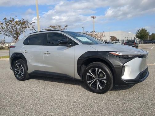 2025 Toyota bZ4X XLE