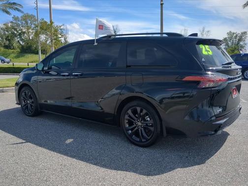 2025 Toyota Sienna XSE