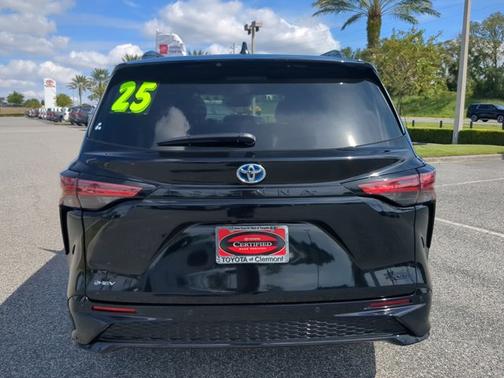 2025 Toyota Sienna XSE