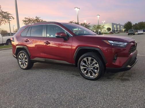 2023 Toyota RAV4 XLE Premium