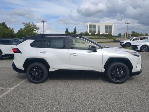 2025 Toyota RAV4 Hybrid XSE