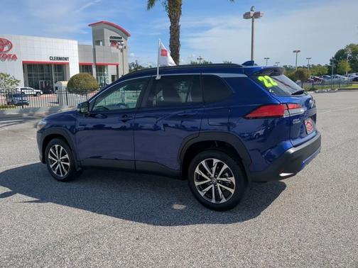 2022 Toyota Corolla Cross XLE