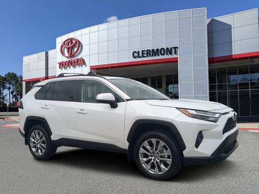 2025 Toyota RAV4 XLE Premium