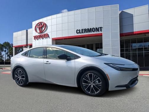 2024 Toyota Prius XLE