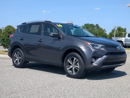 2016 Toyota RAV4 XLE