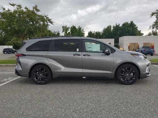 Heavy Metal 2026 Toyota Sienna XSE
