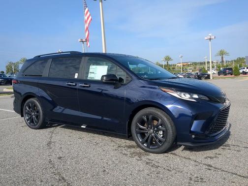 2025 Toyota Sienna XSE