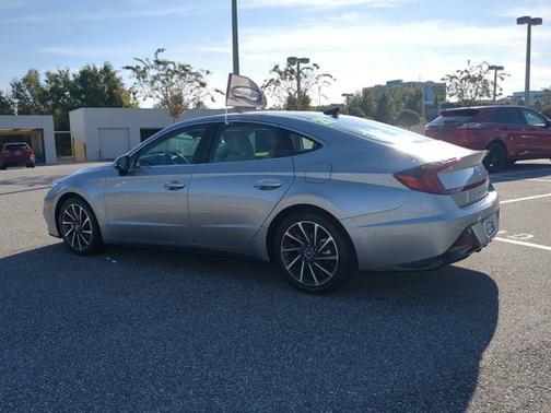 2021 Hyundai SONATA Limited