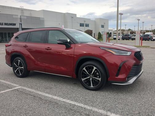 2022 Toyota Highlander XSE