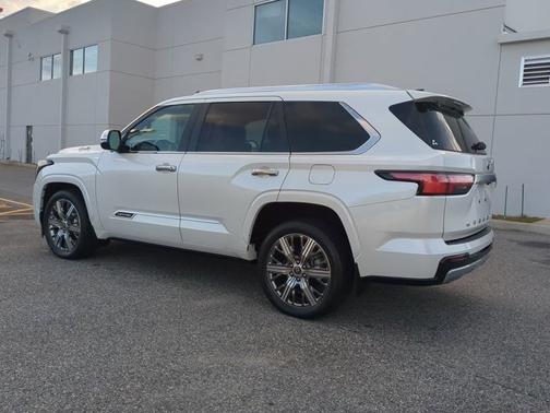 2024 Toyota Sequoia Capstone