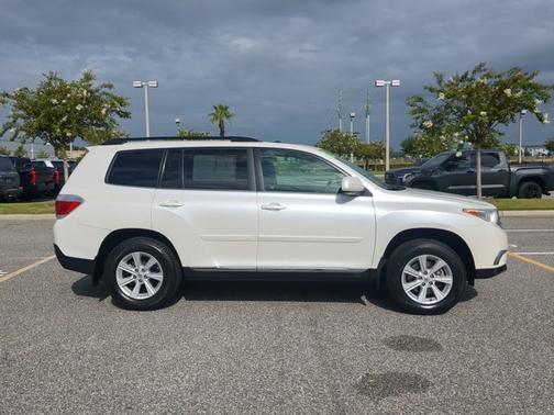 2012 Toyota Highlander SE