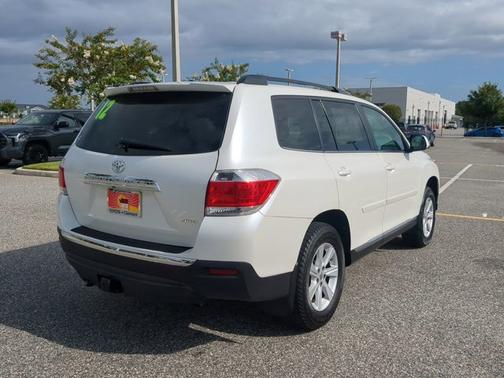 2012 Toyota Highlander SE