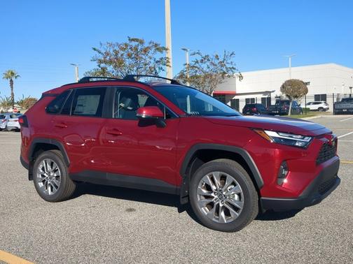 2025 Toyota RAV4 XLE Premium