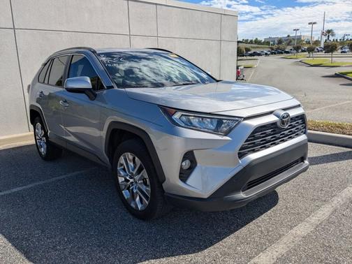 2021 Toyota RAV4 XLE Premium