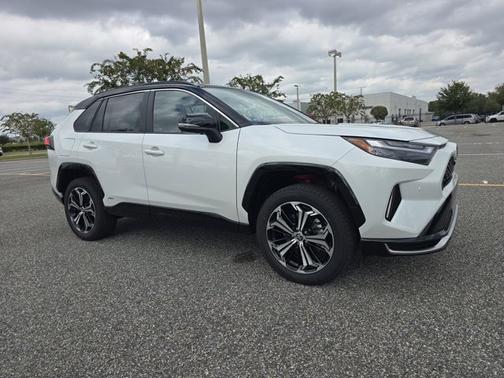 2025 Toyota RAV4 Plug-In Hybrid XSE