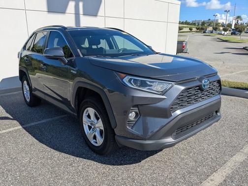2021 Toyota RAV4 Hybrid XLE