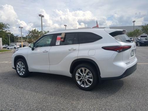 2025 Toyota Highlander Limited