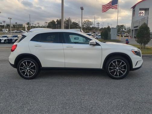 2017 Mercedes-Benz GLA 250 Base